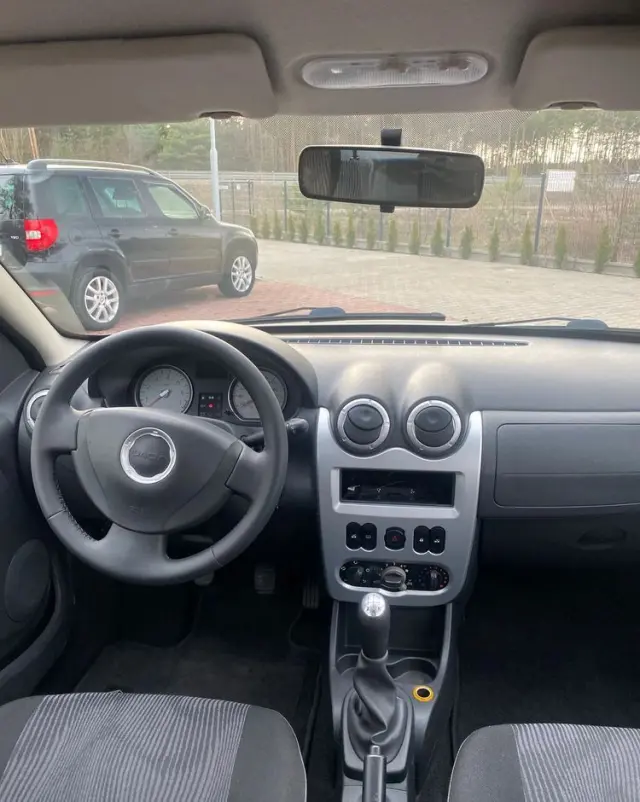 DACIA Sandero 1.4 Laureate