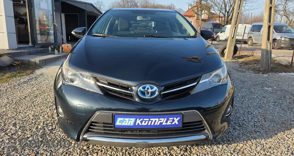 TOYOTA Auris 