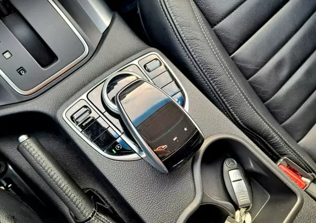 MERCEDES-BENZ Klasa X 