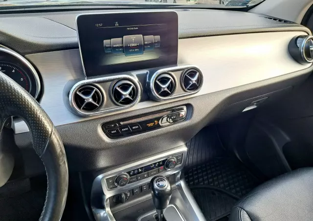 MERCEDES-BENZ Klasa X 