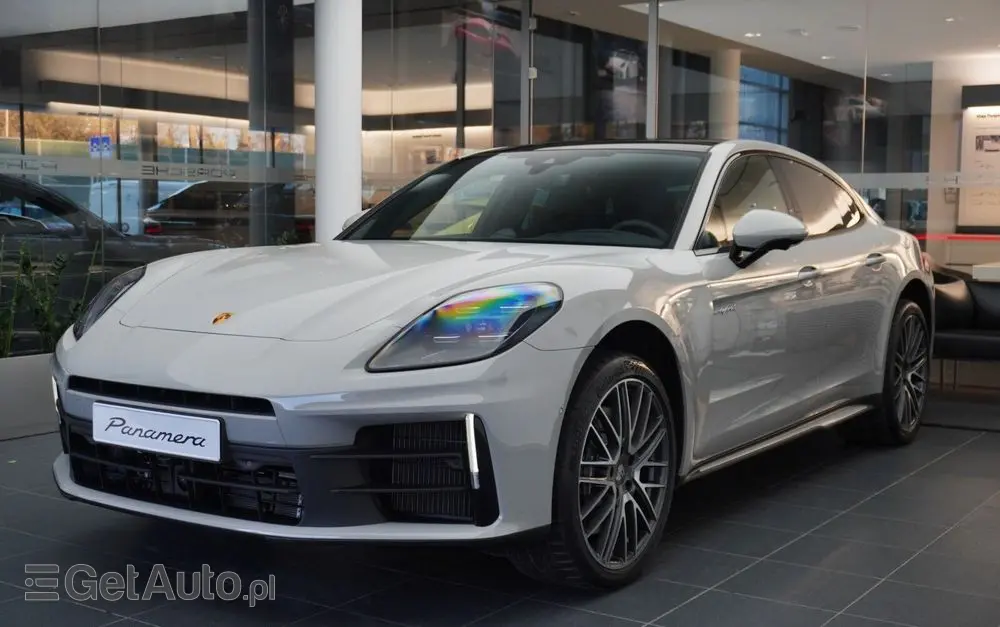 PORSCHE Panamera 