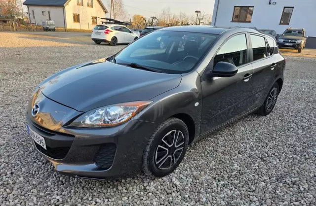 MAZDA 3 