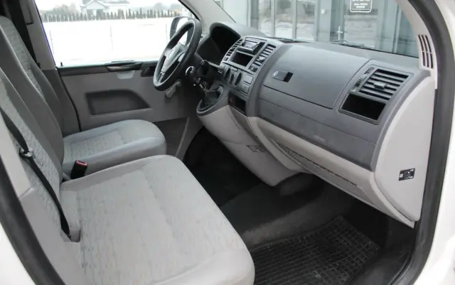 VOLKSWAGEN Transporter T6 