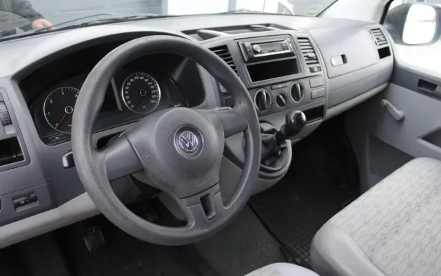 VOLKSWAGEN Transporter T6 
