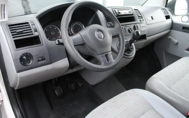 VOLKSWAGEN Transporter T6 