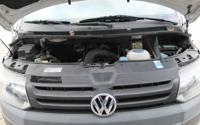 VOLKSWAGEN Transporter T6 
