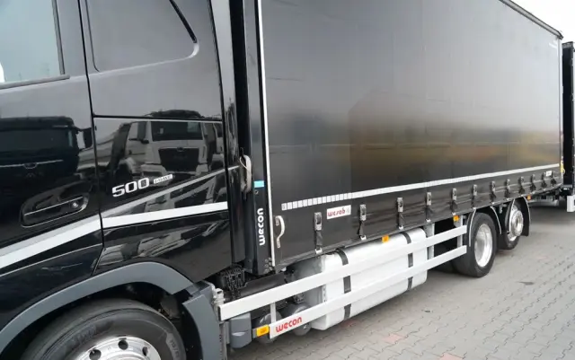 VOLVO FH 500 / XXL / ZESTAW TANDEM PRZEJAZDOWY 120 M3 / 2024 / I-PARK COOL / ZAWIESIE DOKI DO WÓZKA / OŚ PODNOSZONA / ALUFELGI / PRZYCZEPA WECON / PO KONTRAKCIE SERWISOWYM 