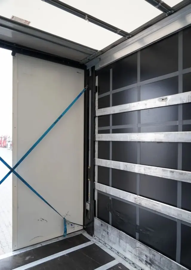 VOLVO FH 500 / XXL / ZESTAW TANDEM PRZEJAZDOWY 120 M3 / 2024 / I-PARK COOL / ZAWIESIE DOKI DO WÓZKA / OŚ PODNOSZONA / ALUFELGI / PRZYCZEPA WECON / PO KONTRAKCIE SERWISOWYM 