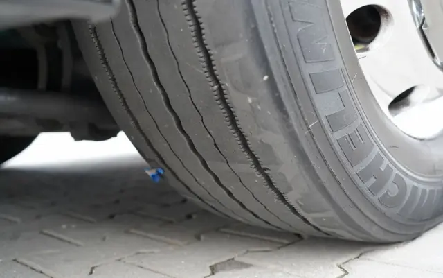 VOLVO FH 500 / XXL / ZESTAW TANDEM PRZEJAZDOWY 120 M3 / 2024 / I-PARK COOL / ZAWIESIE DOKI DO WÓZKA / OŚ PODNOSZONA / ALUFELGI / PRZYCZEPA WECON / PO KONTRAKCIE SERWISOWYM 