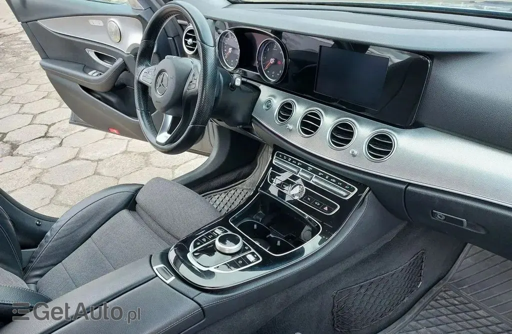 MERCEDES-BENZ Klasa E 