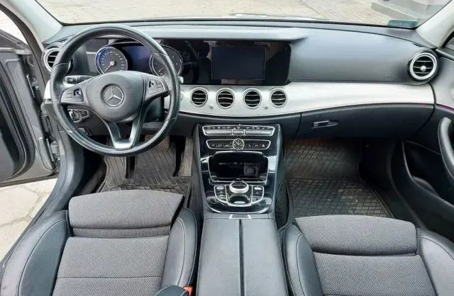 MERCEDES-BENZ Klasa E 