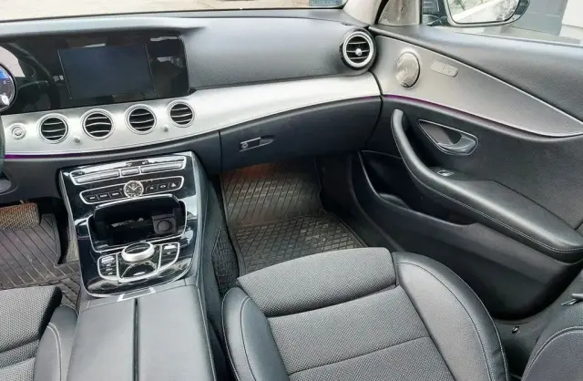 MERCEDES-BENZ Klasa E 