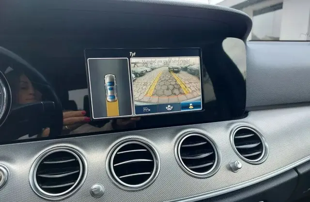 MERCEDES-BENZ Klasa E 