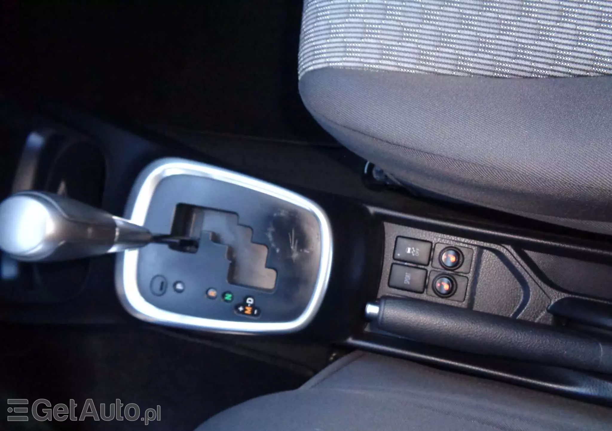 TOYOTA Yaris 1.33 Selection Platinum MS