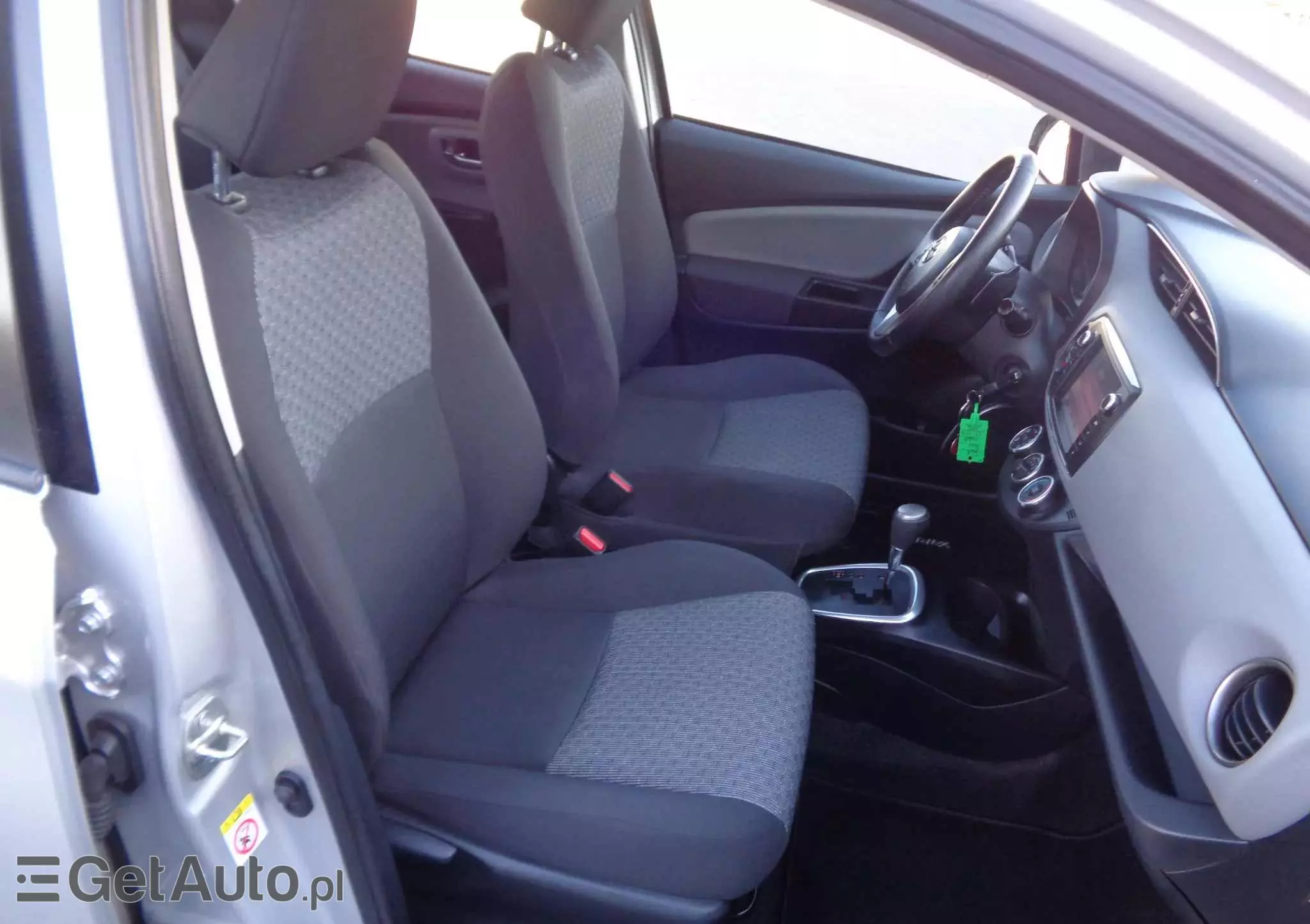 TOYOTA Yaris 1.33 Selection Platinum MS