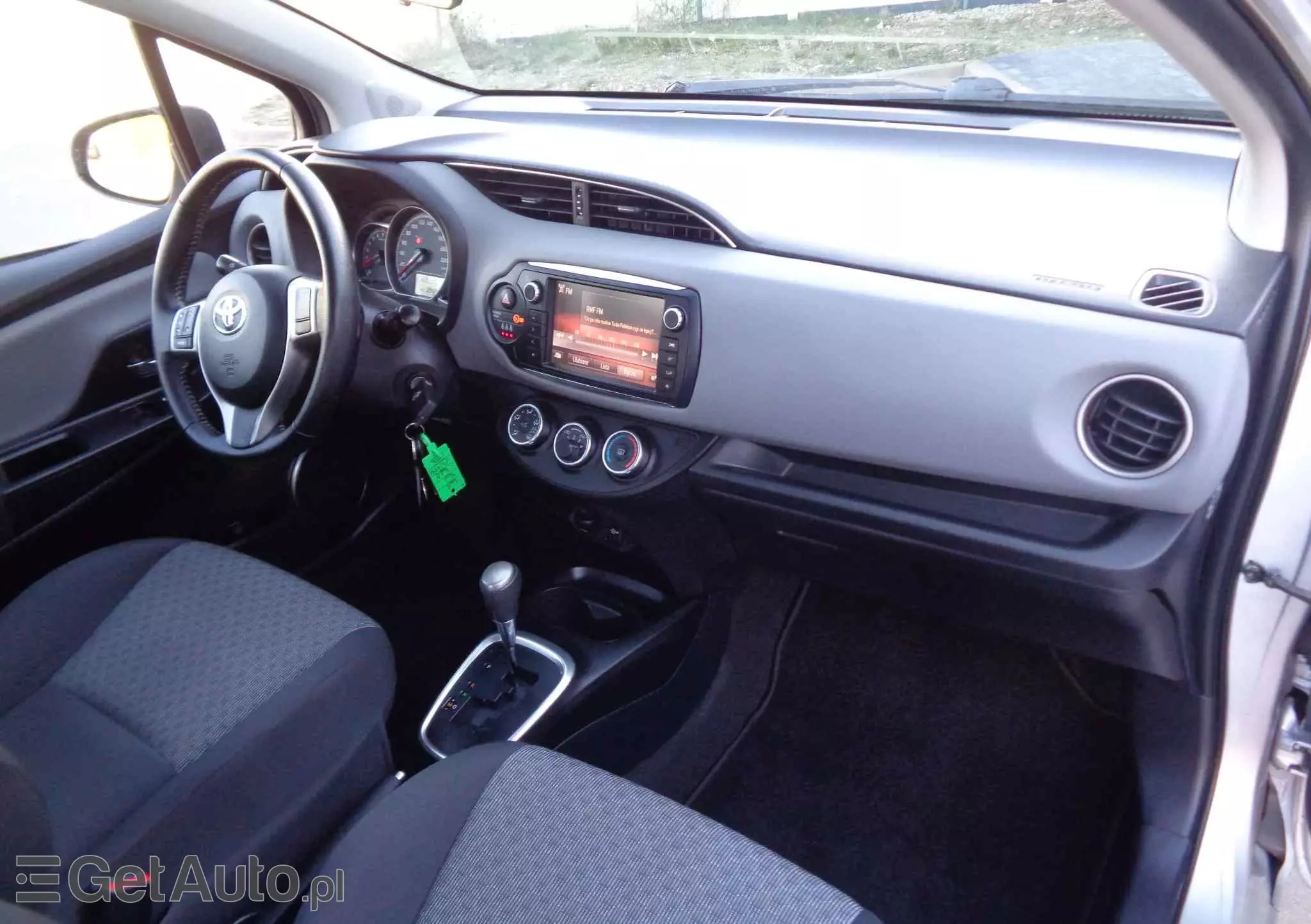 TOYOTA Yaris 1.33 Selection Platinum MS