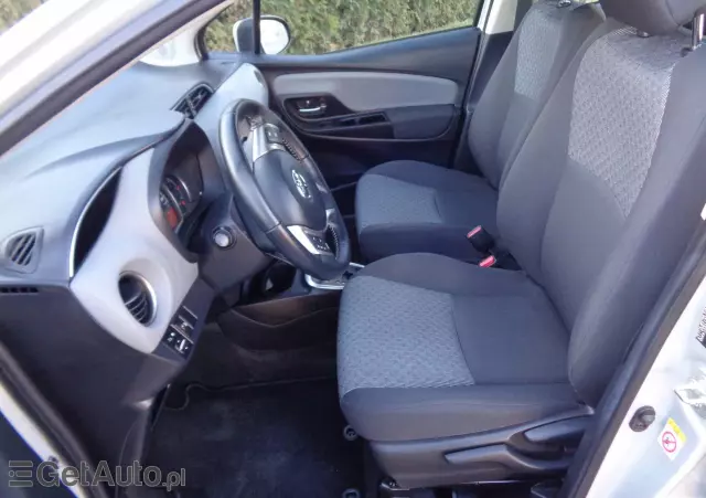 TOYOTA Yaris 1.33 Selection Platinum MS