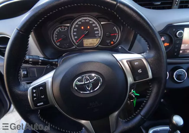TOYOTA Yaris 1.33 Selection Platinum MS
