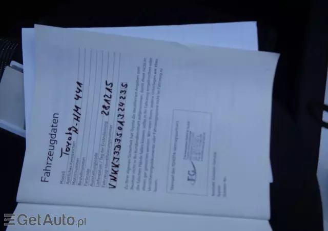 TOYOTA Yaris 1.33 Selection Platinum MS