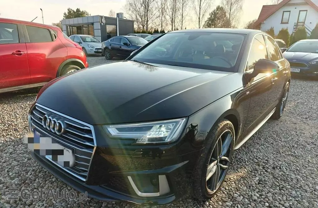 AUDI A4 