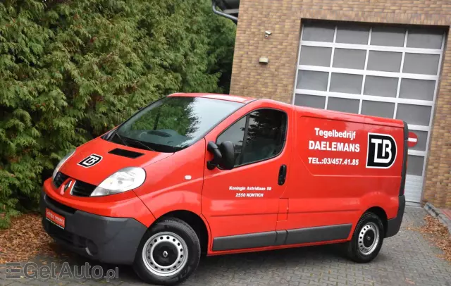 RENAULT Trafic 