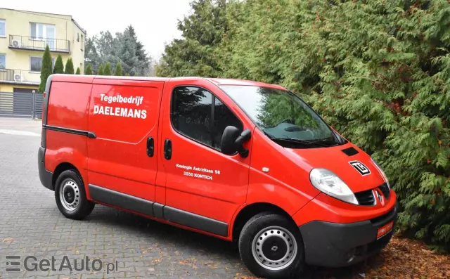 RENAULT Trafic 