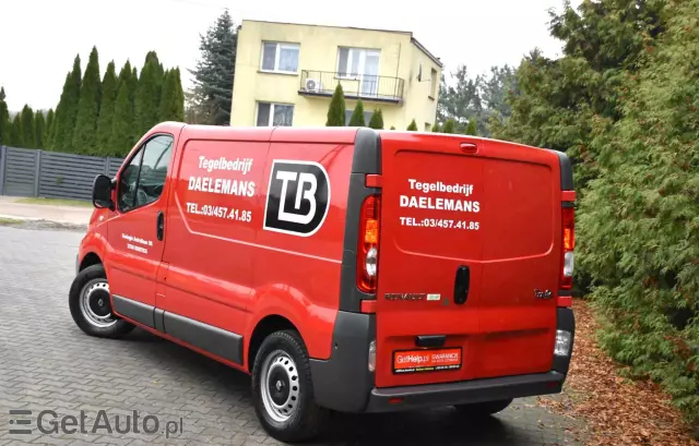 RENAULT Trafic 