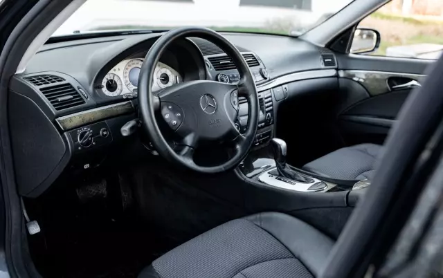 MERCEDES-BENZ Klasa E 