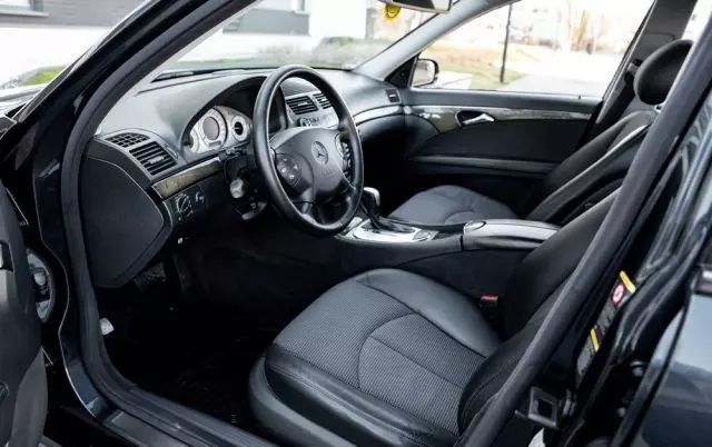 MERCEDES-BENZ Klasa E 