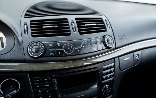 MERCEDES-BENZ Klasa E 