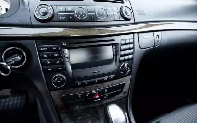 MERCEDES-BENZ Klasa E 