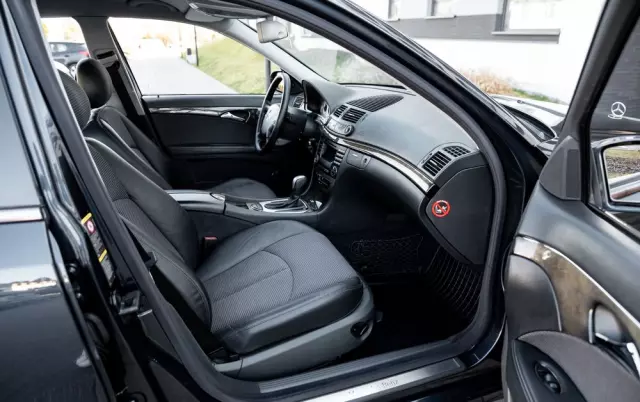 MERCEDES-BENZ Klasa E 