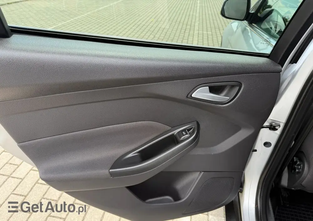 FORD Focus 1.0 EcoBoost Start-Stopp-System Titanium