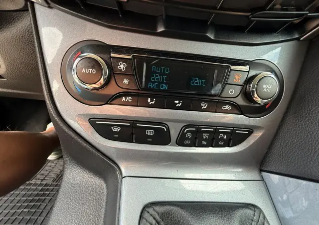 FORD Focus 1.0 EcoBoost Start-Stopp-System Titanium