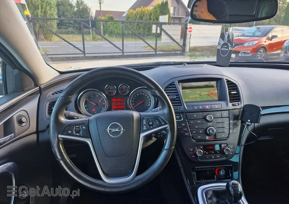 OPEL Insignia 
