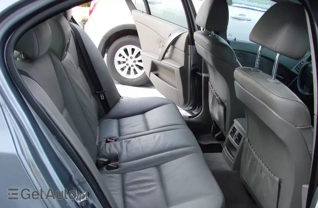 BMW Seria 5 525d (177 KM)