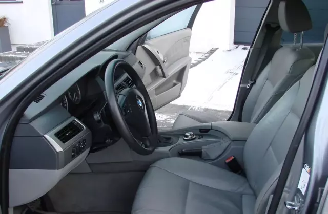 BMW Seria 5 525d (177 KM)