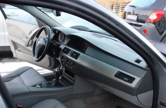 BMW Seria 5 525d (177 KM)