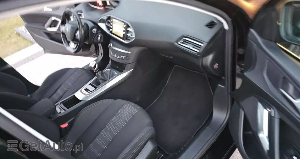 PEUGEOT 308 SW BlueHDi 120 Stop & Start Allure