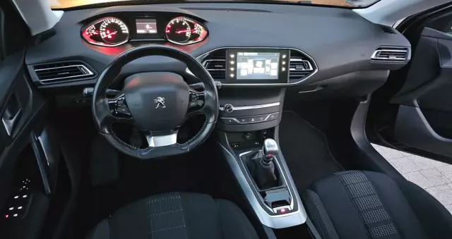 PEUGEOT 308 SW BlueHDi 120 Stop & Start Allure