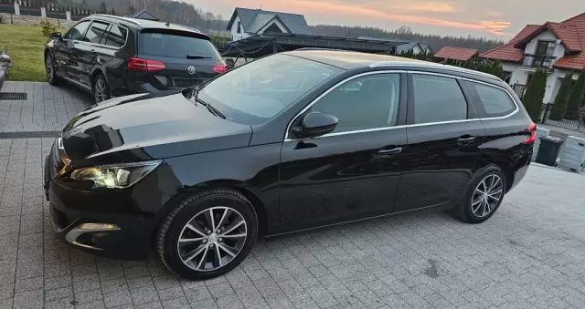 PEUGEOT 308 SW BlueHDi 120 Stop & Start Allure