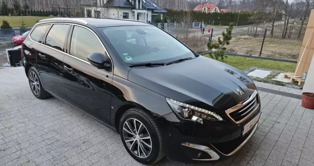 PEUGEOT 308 SW BlueHDi 120 Stop & Start Allure