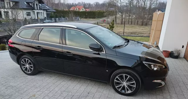 PEUGEOT 308 SW BlueHDi 120 Stop & Start Allure