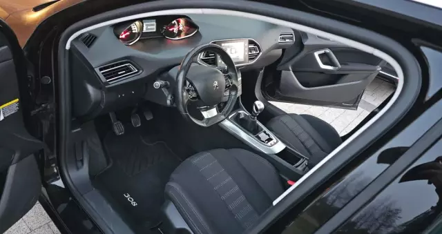 PEUGEOT 308 SW BlueHDi 120 Stop & Start Allure