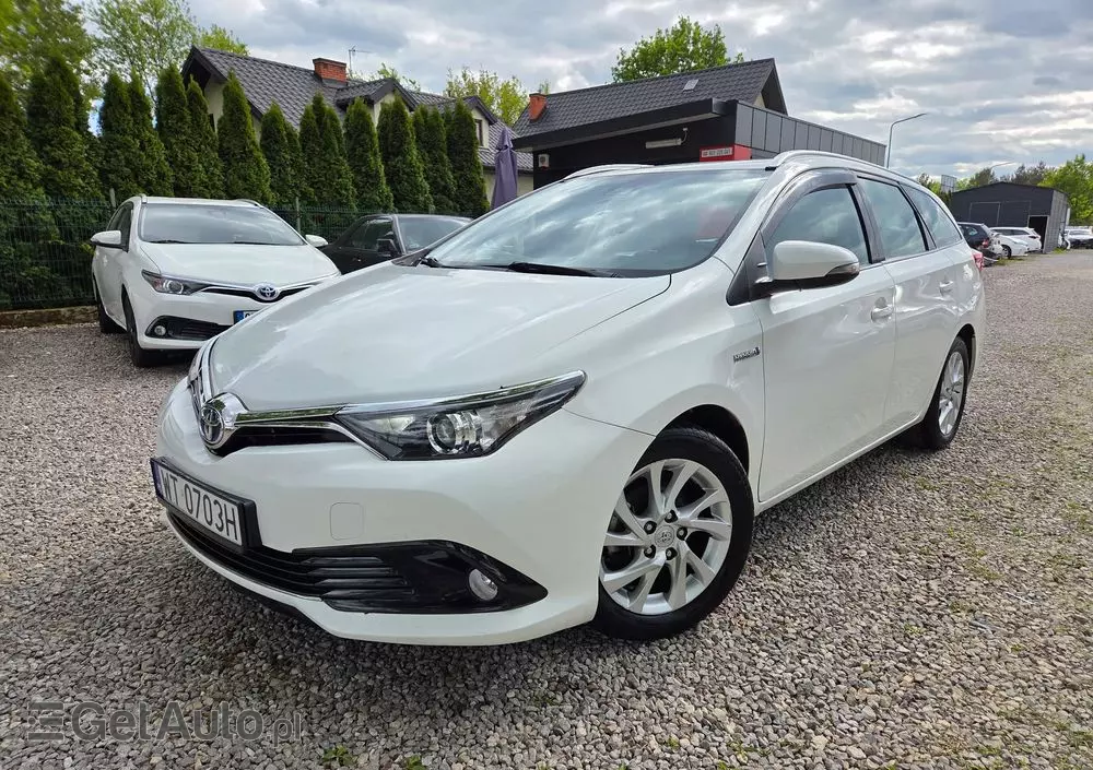 TOYOTA Auris 1.8 VVT-i Hybrid Automatik Touring Sports Edition