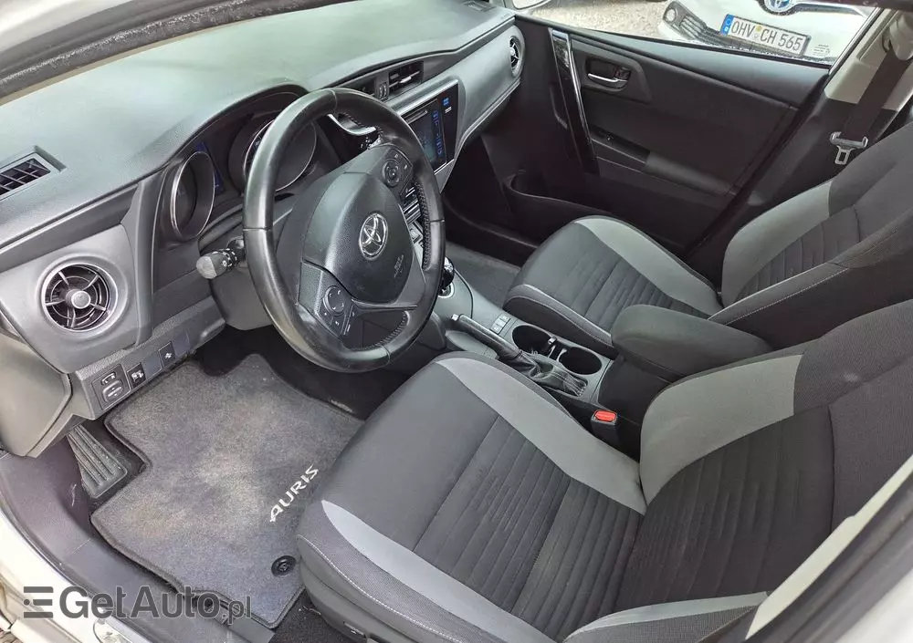 TOYOTA Auris 1.8 VVT-i Hybrid Automatik Touring Sports Edition