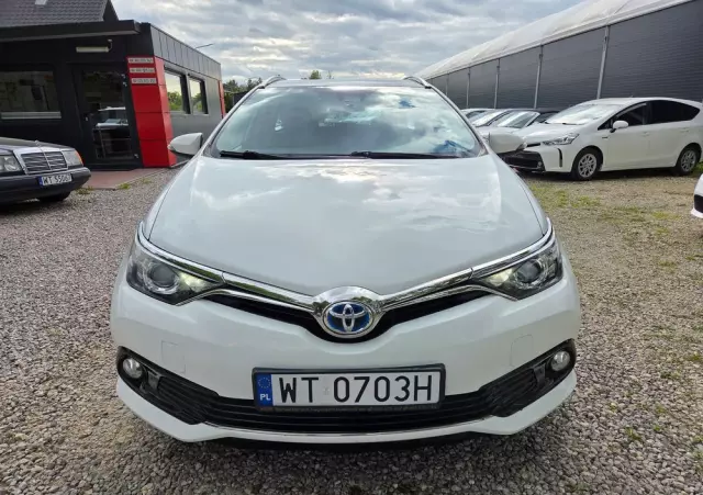 TOYOTA Auris 1.8 VVT-i Hybrid Automatik Touring Sports Edition