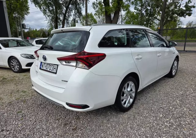 TOYOTA Auris 1.8 VVT-i Hybrid Automatik Touring Sports Edition