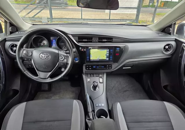 TOYOTA Auris 1.8 VVT-i Hybrid Automatik Touring Sports Edition