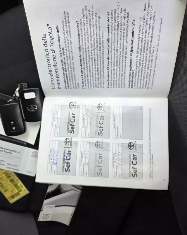 TOYOTA Auris 1.8 VVT-i Hybrid Automatik Touring Sports Edition